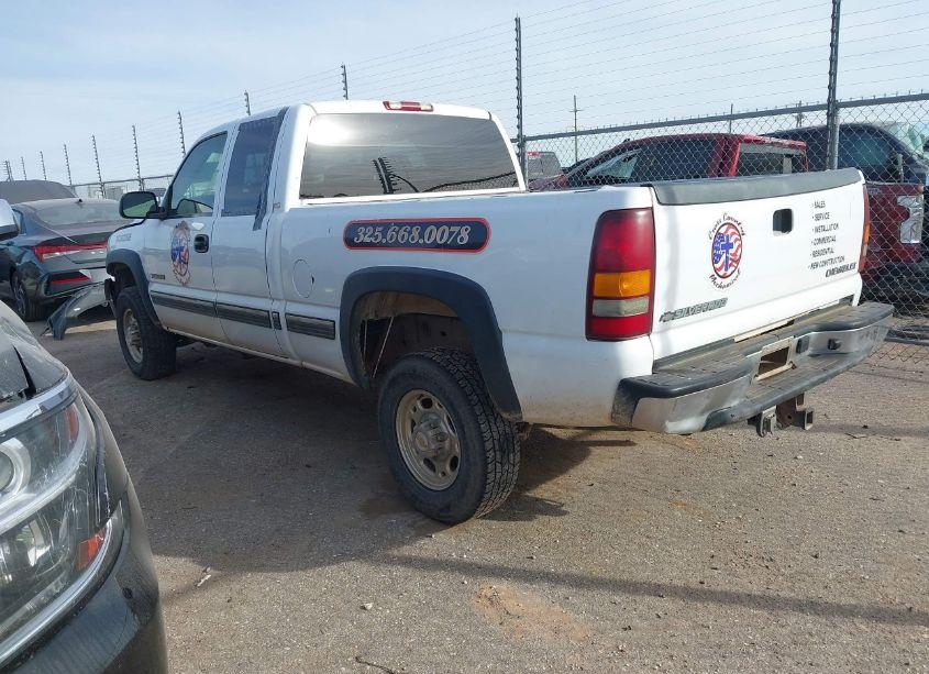 Photo 3 of 2002 Chevrolet Silverado 2500HD LS (VIN 1GCHC29UX2E263257)