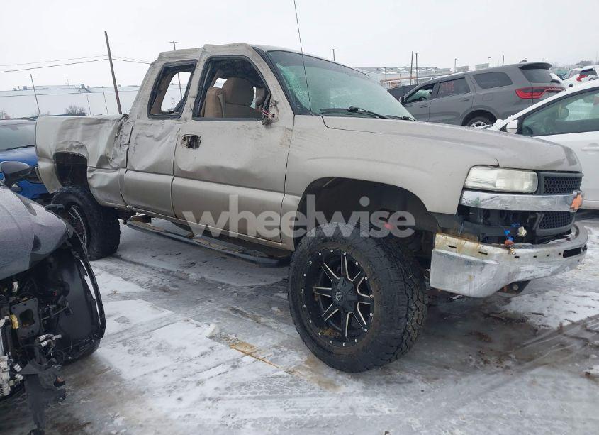 2002 Chevrolet Silverado 2500HD LS (VIN 1GCHC29UX2E263789) main photo