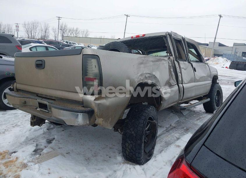 Photo 4 of 2002 Chevrolet Silverado 2500HD LS (VIN 1GCHC29UX2E263789)