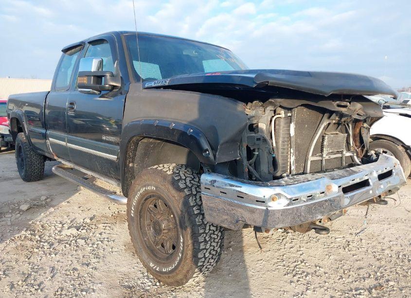 2005 Chevrolet Silverado 2500HD LS (VIN 1GCHC29UX5E120331) main photo