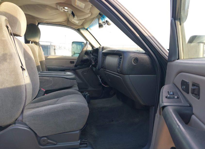 Photo 5 of 2005 Chevrolet Silverado 2500HD LS (VIN 1GCHC29UX5E120331)