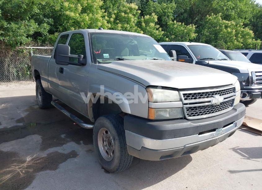 2005 Chevrolet Silverado 2500HD LS (VIN 1GCHC29UX5E206741) main photo