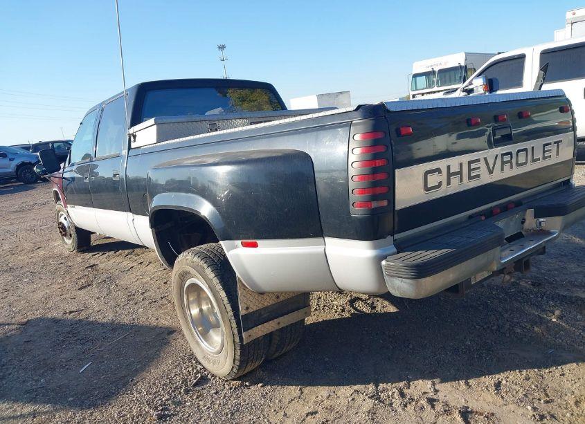 Photo 3 of 1993 Chevrolet Gmt-400 C3500 (VIN 1GCHC33N0PJ325822)