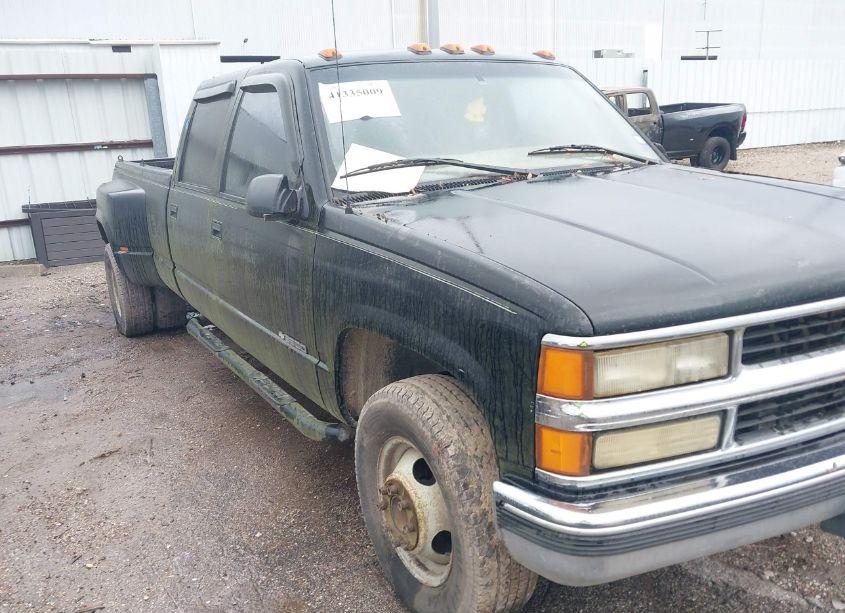 Photo 6 of 2000 Chevrolet C3500 (VIN 1GCHC33R0YF435163)