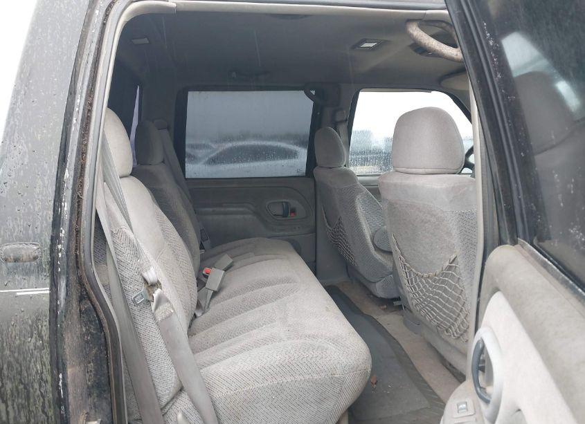 Photo 8 of 2000 Chevrolet C3500 (VIN 1GCHC33R0YF435163)