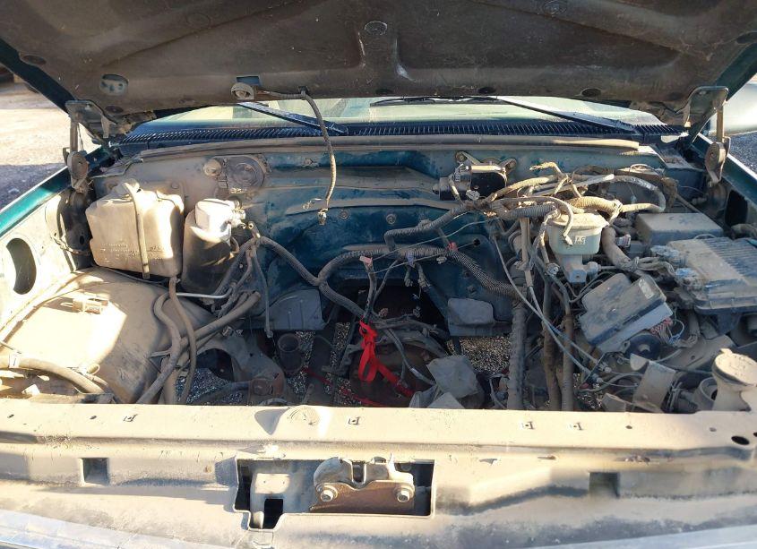 Photo 10 of 1996 Chevrolet Gmt-400 C3500 (VIN 1GCHC39J8TE229136)