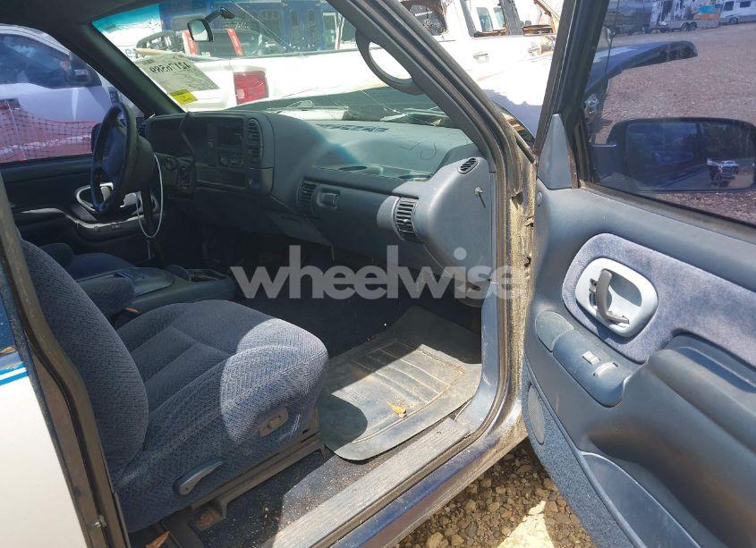 Photo 5 of 1995 Chevrolet Gmt-400 C3500 (VIN 1GCHC39N5SE112728)