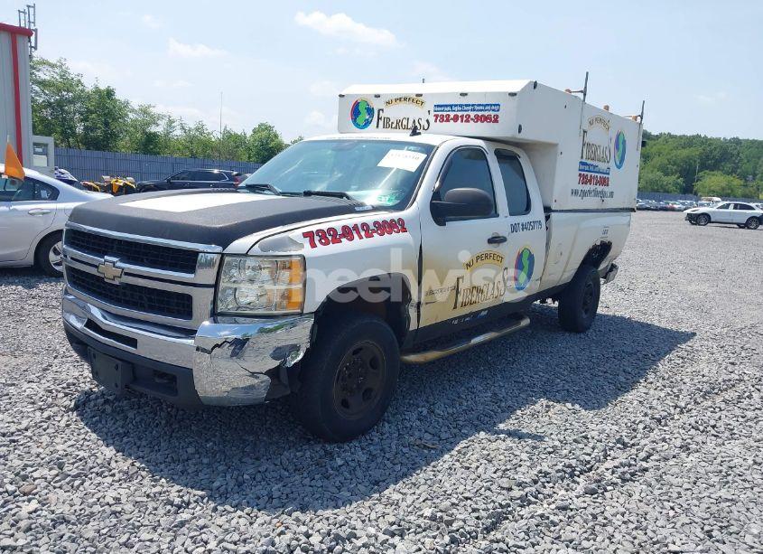 Photo 2 of 2009 Chevrolet Silverado 2500HD WORK TRUCK (VIN 1GCHC49K59E135299)