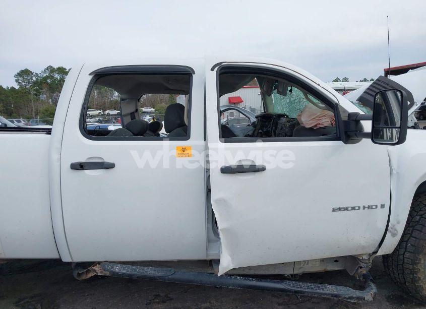 Photo 13 of 2009 Chevrolet Silverado 2500HD LT (VIN 1GCHC53679F116961)