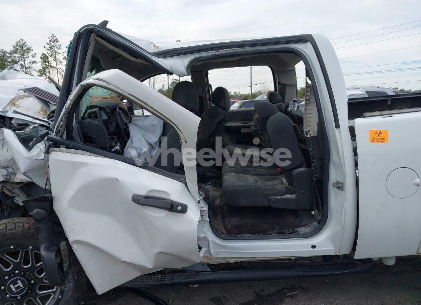 Photo 14 of 2009 Chevrolet Silverado 2500HD LT (VIN 1GCHC53679F116961)
