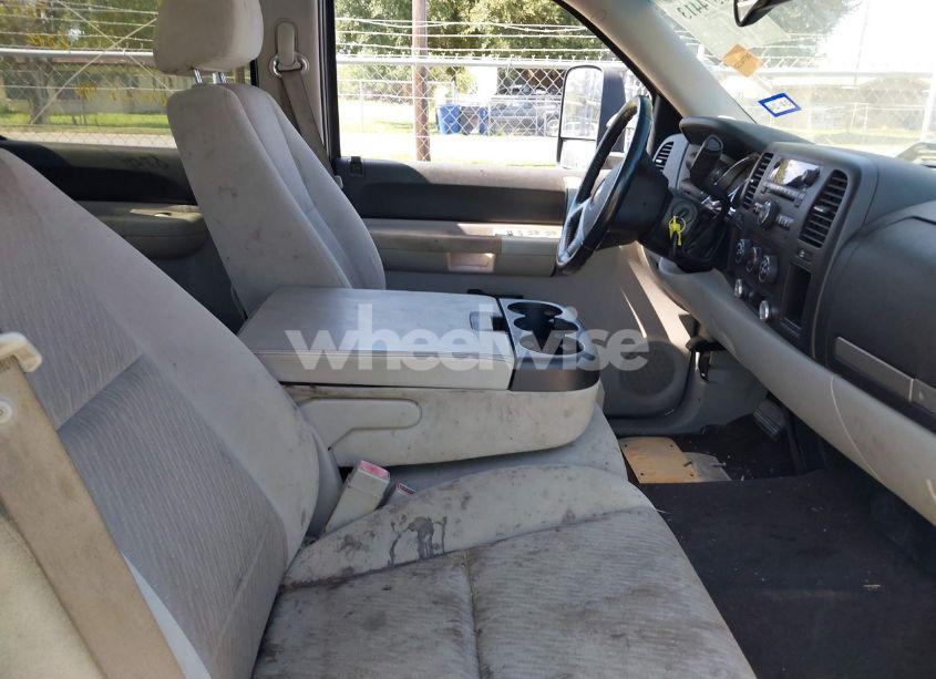 Photo 5 of 2009 Chevrolet Silverado 2500HD LT (VIN 1GCHC53K39F119501)