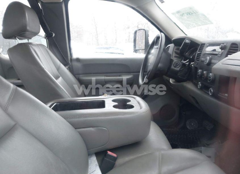 Photo 5 of 2009 Chevrolet Silverado 3500HD WORK TRUCK (VIN 1GCHC79K69E151898)