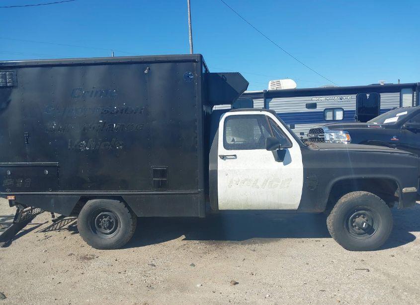 Photo 13 of 1984 Chevrolet D30 MILITARY POSTAL UNIT (VIN 1GCHD34JXEF344337)