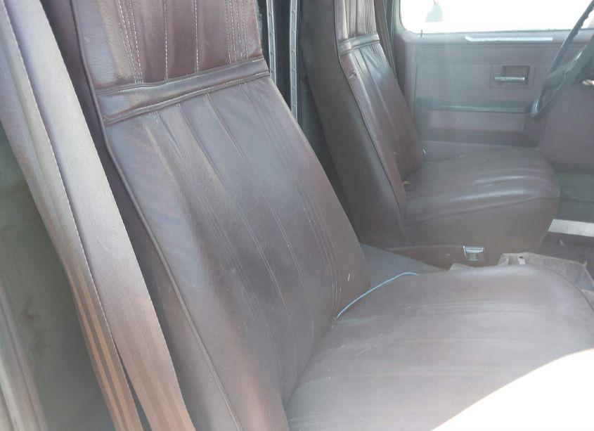 Photo 8 of 1984 Chevrolet D30 MILITARY POSTAL UNIT (VIN 1GCHD34JXEF344337)