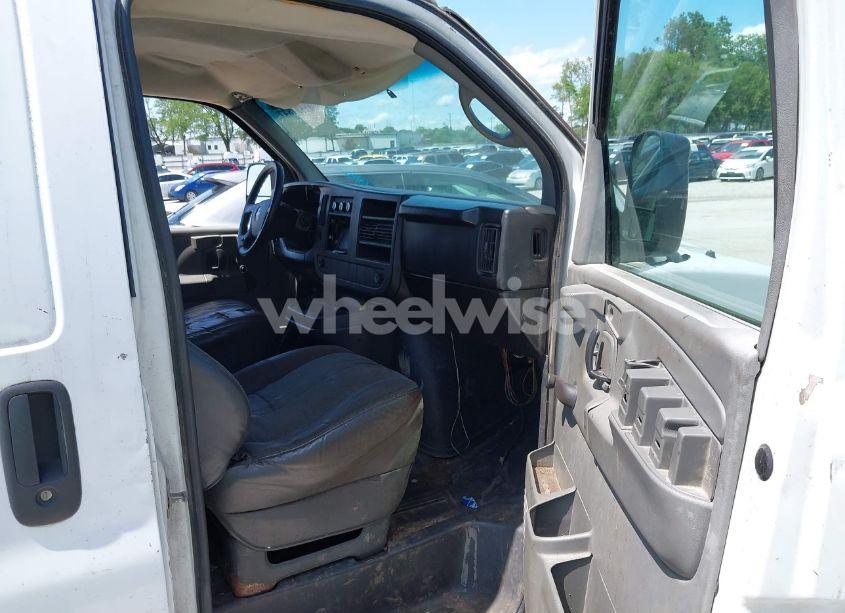Photo 5 of 2009 Chevrolet Express 3500 WORK VAN (VIN 1GCHG35K991103001)