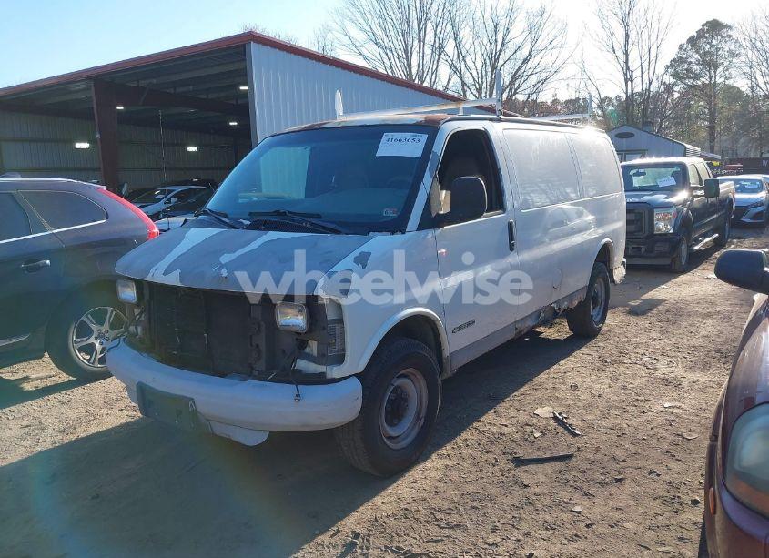Photo 2 of 2001 Chevrolet Express (VIN 1GCHG35R211127920)