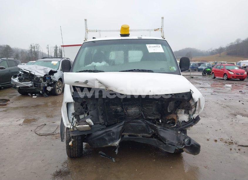 Photo 13 of 2000 Chevrolet Express (VIN 1GCHG35R7Y1144190)