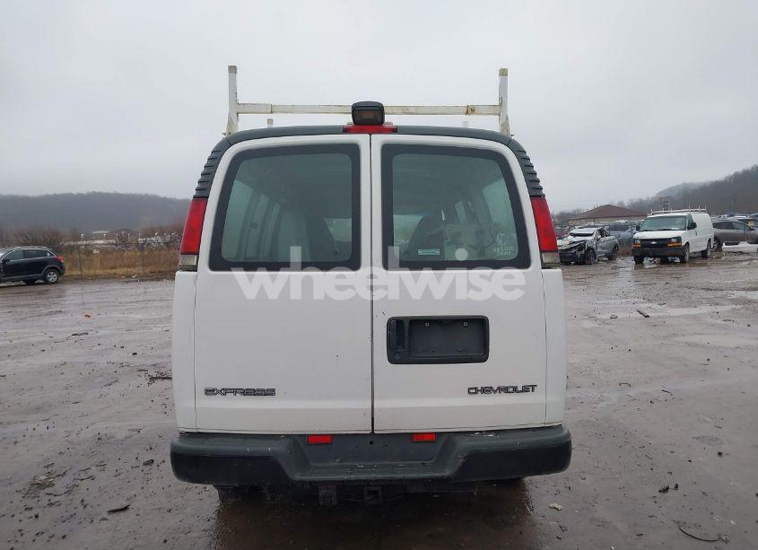 Photo 17 of 2000 Chevrolet Express (VIN 1GCHG35R7Y1144190)