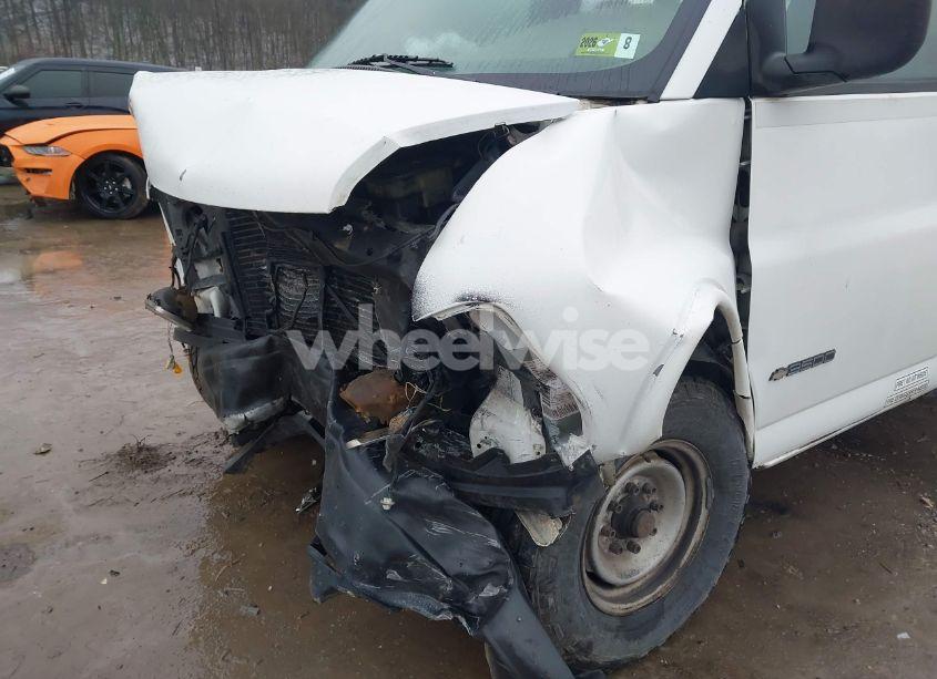 Photo 20 of 2000 Chevrolet Express (VIN 1GCHG35R7Y1144190)