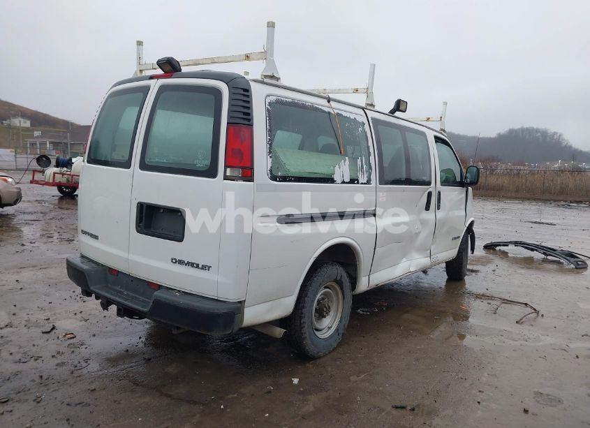 Photo 4 of 2000 Chevrolet Express (VIN 1GCHG35R7Y1144190)