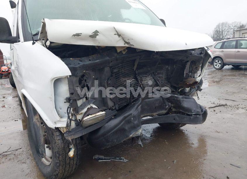 Photo 6 of 2000 Chevrolet Express (VIN 1GCHG35R7Y1144190)