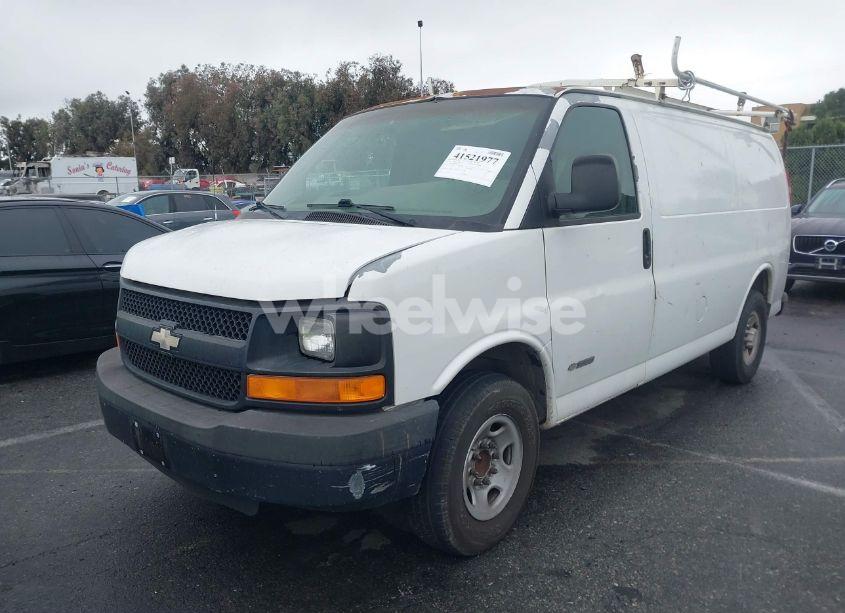 Photo 2 of 2003 Chevrolet Express (VIN 1GCHG35U031127244)