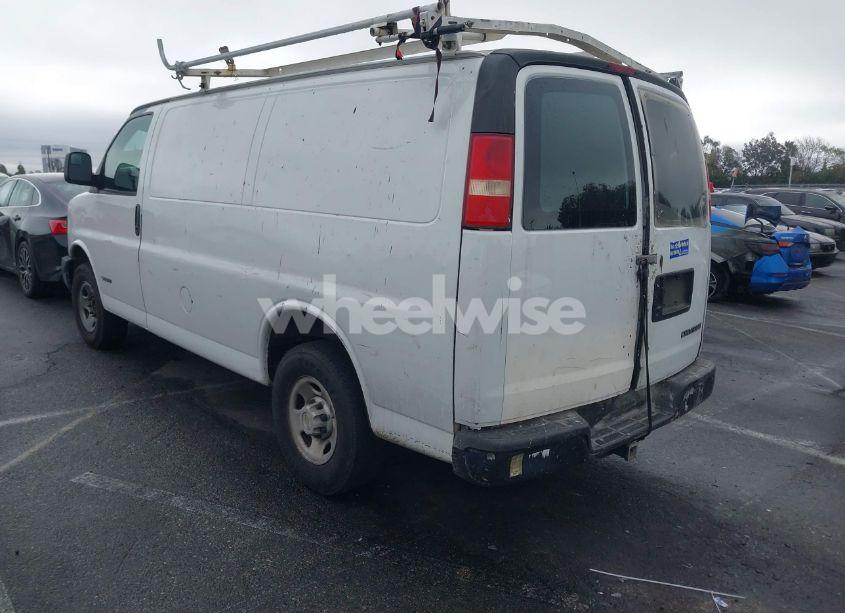Photo 3 of 2003 Chevrolet Express (VIN 1GCHG35U031127244)