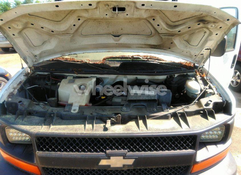 Photo 10 of 2006 Chevrolet Express WORK VAN (VIN 1GCHG35U261156913)