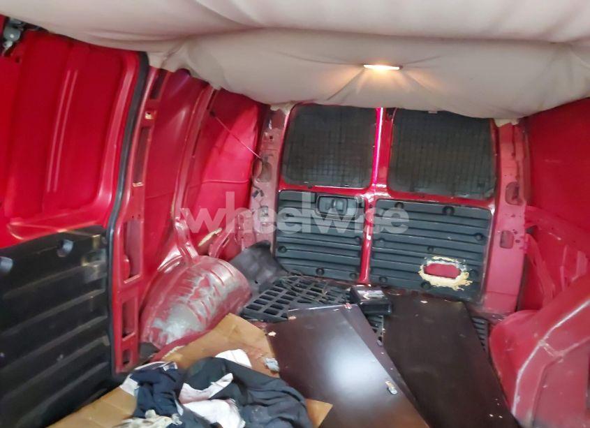 Photo 8 of 2003 Chevrolet Express (VIN 1GCHG35U331112382)