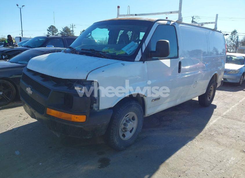 Photo 2 of 2006 Chevrolet Express WORK VAN (VIN 1GCHG35U561152516)