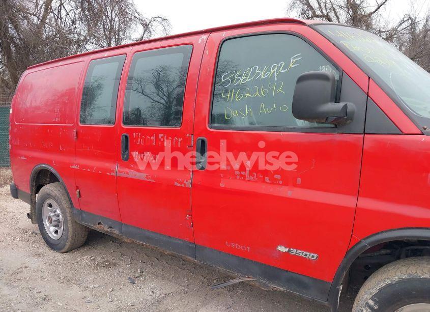 Photo 13 of 2003 Chevrolet Express (VIN 1GCHG35U631188095)