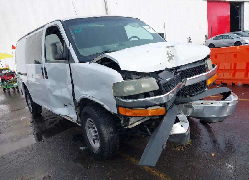 2004 Chevrolet Express (VIN 1GCHG35U641149640) main photo