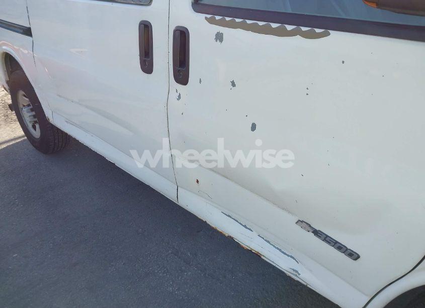 Photo 6 of 2005 Chevrolet Express (VIN 1GCHG35U651234446)