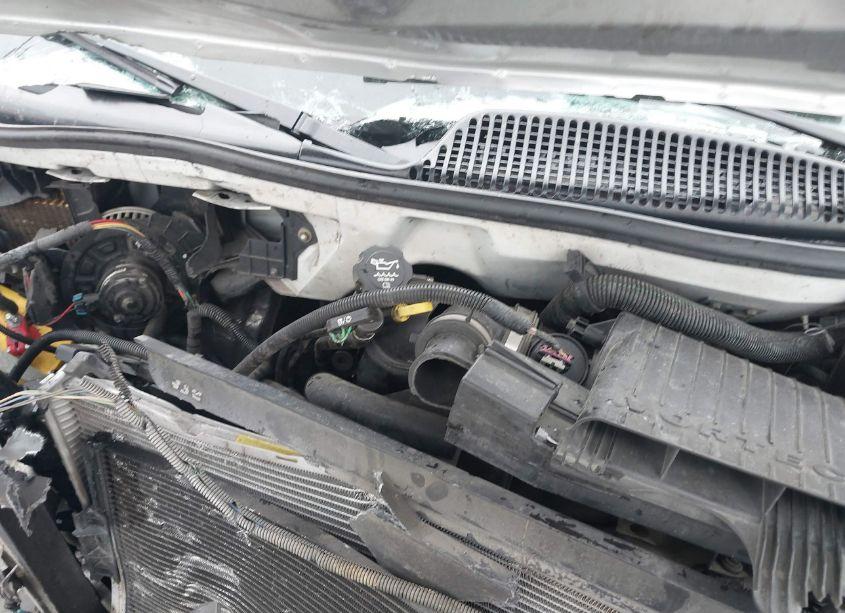 Photo 10 of 2005 Chevrolet Express (VIN 1GCHG35U851175366)