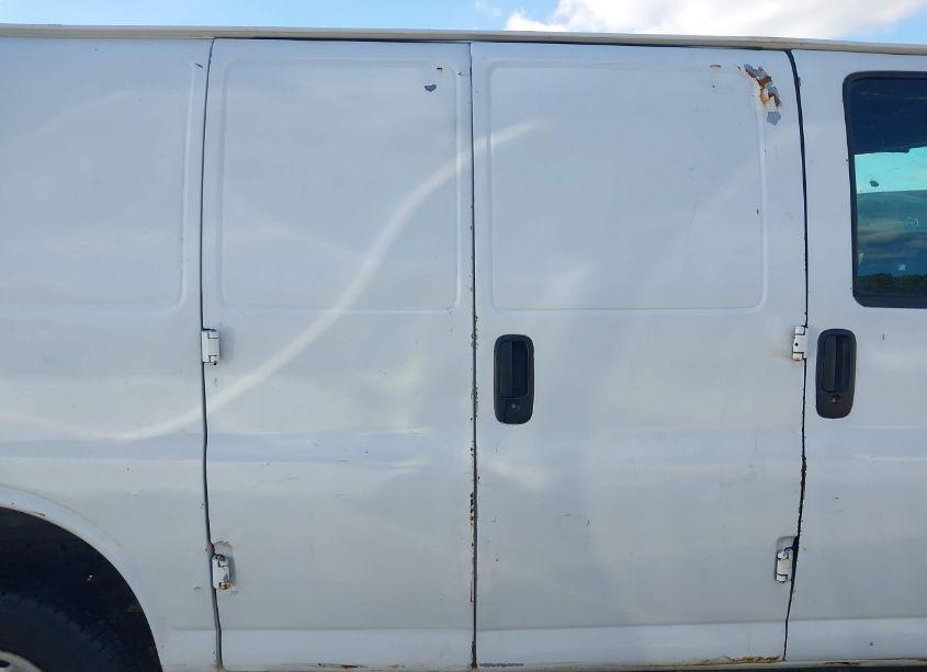 Photo 14 of 2006 Chevrolet Express WORK VAN (VIN 1GCHG35U961231414)
