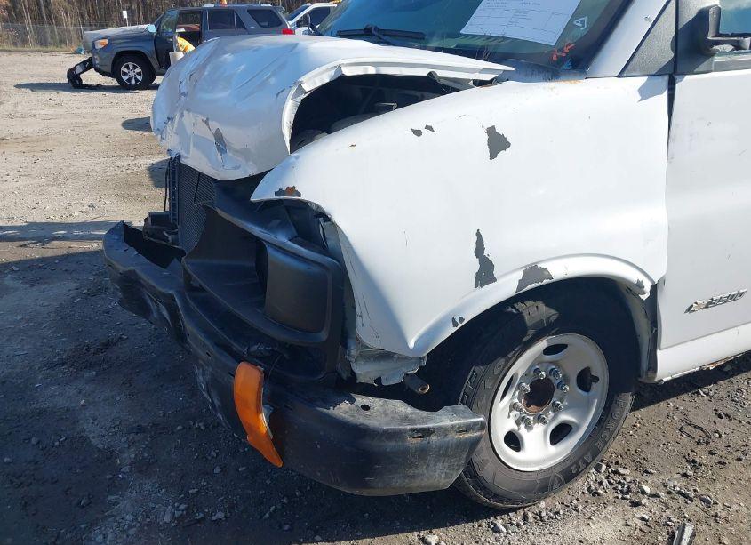 Photo 18 of 2006 Chevrolet Express WORK VAN (VIN 1GCHG35U961231414)