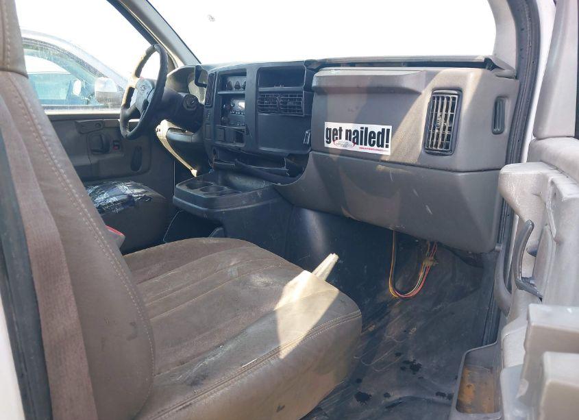 Photo 5 of 2006 Chevrolet Express WORK VAN (VIN 1GCHG35U961231414)