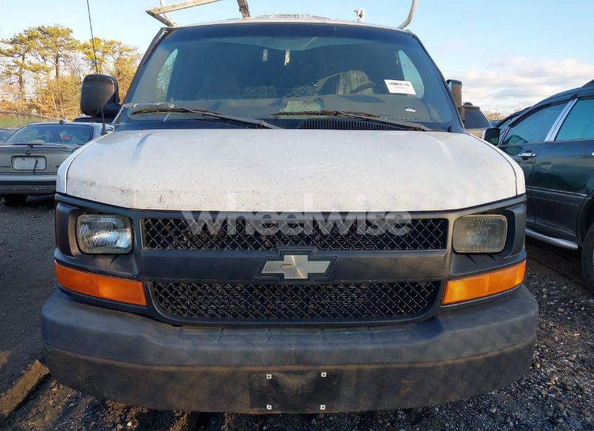 Photo 6 of 2003 Chevrolet Express (VIN 1GCHG35UX31233944)