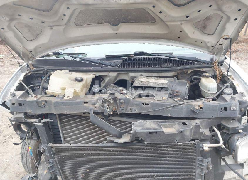 Photo 10 of 2006 Chevrolet Express WORK VAN (VIN 1GCHG35UX61203475)