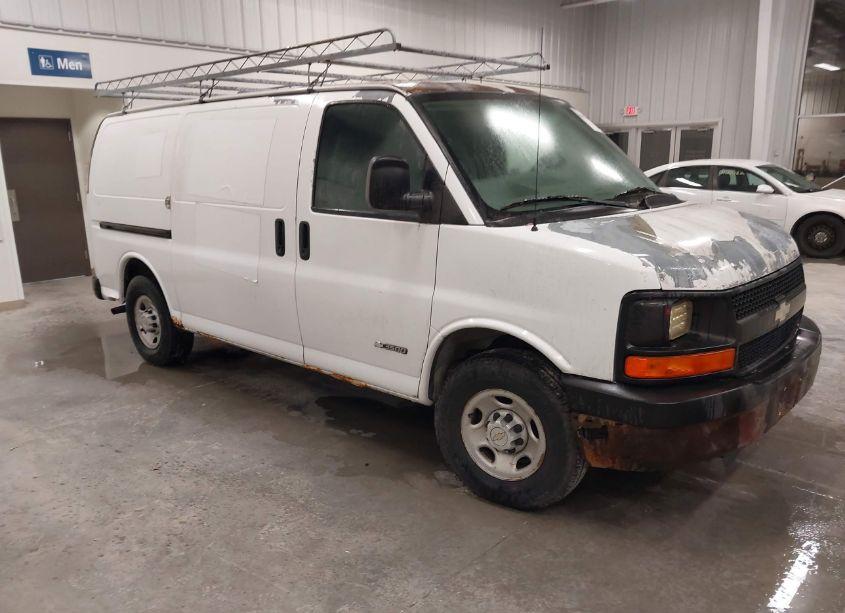 2005 Chevrolet Express (VIN 1GCHG35V151206918) main photo