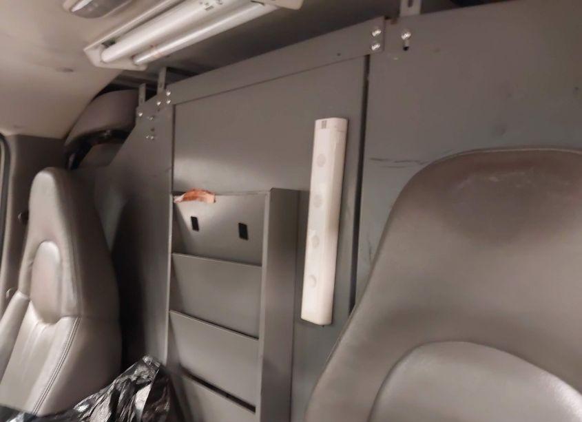 Photo 8 of 2005 Chevrolet Express (VIN 1GCHG35V151206918)