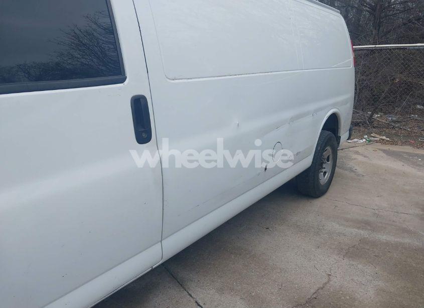Photo 6 of 2009 Chevrolet Express 3500 WORK VAN (VIN 1GCHG39K491114644)