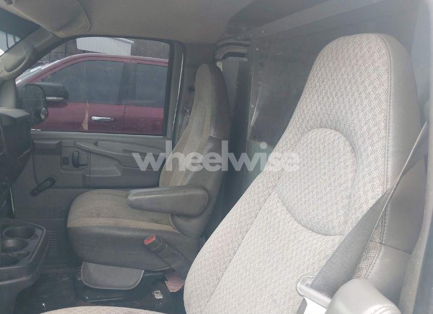 Photo 8 of 2009 Chevrolet Express 3500 WORK VAN (VIN 1GCHG39K491114644)