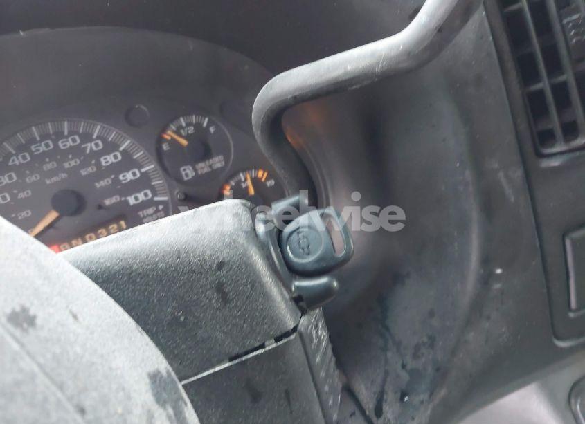 Photo 11 of 2002 Chevrolet Express CARGO VAN (VIN 1GCHG39R621165355)