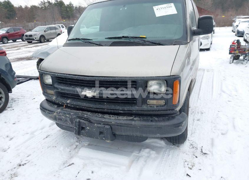 Photo 6 of 2002 Chevrolet Express CARGO VAN (VIN 1GCHG39R621165355)