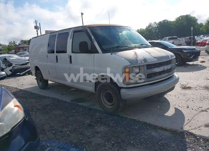 2001 Chevrolet Express (VIN 1GCHG39RX11108817) main photo