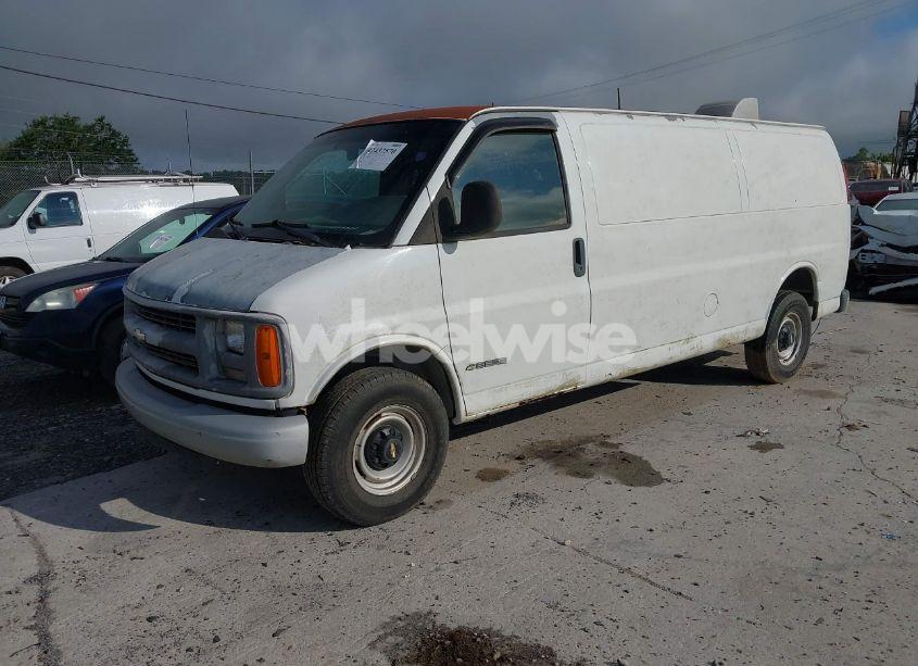 Photo 2 of 2001 Chevrolet Express (VIN 1GCHG39RX11108817)