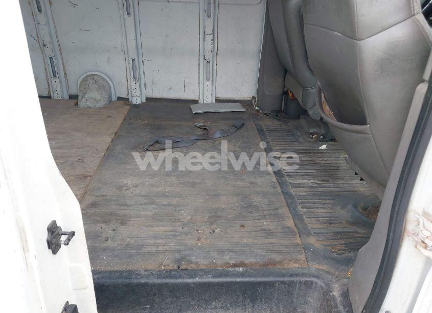 Photo 8 of 2003 Chevrolet Express (VIN 1GCHG39U031134897)