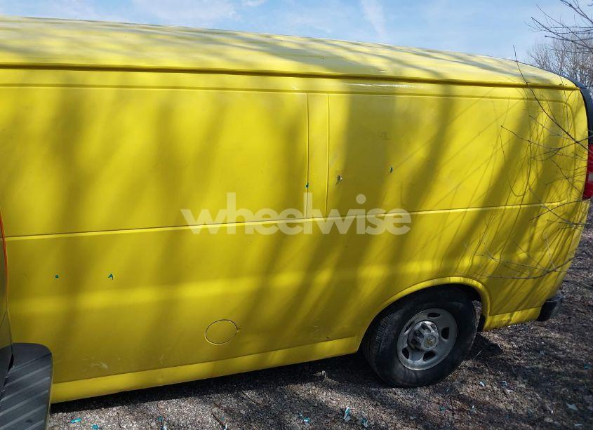 Photo 14 of 2005 Chevrolet Express (VIN 1GCHG39U151209822)