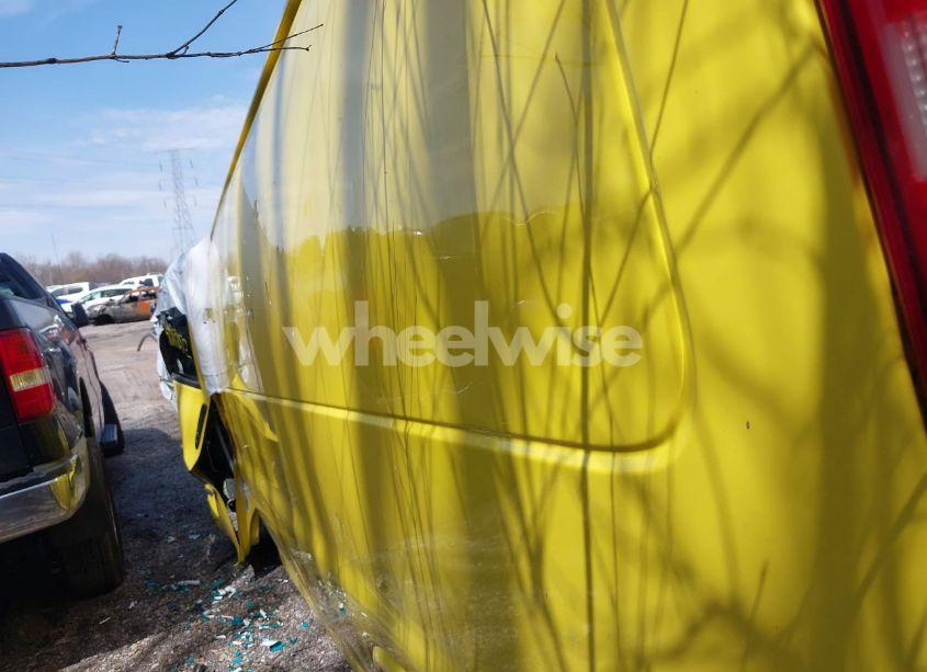 Photo 3 of 2005 Chevrolet Express (VIN 1GCHG39U151209822)